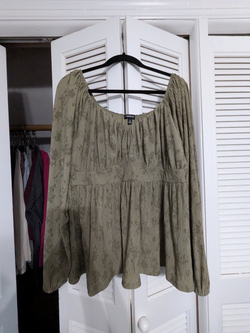 Torrid blouse - Picture 4 of 4
